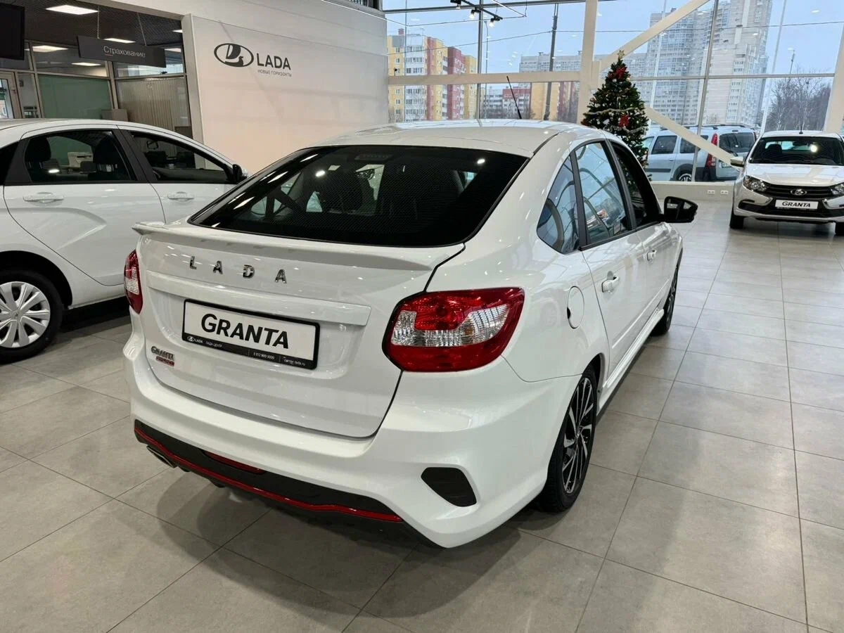Lada Granta Sport Лифтбек по цене от 837 000