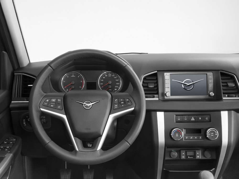 УАЗ Патриот с автосалона по цене от 899 000