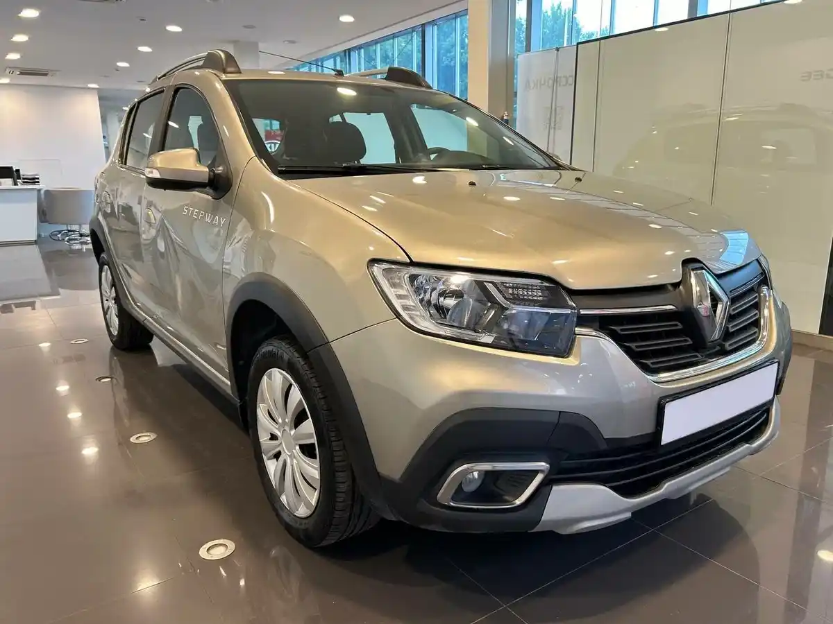 Renault Sandero Stepway по цене от 736 000