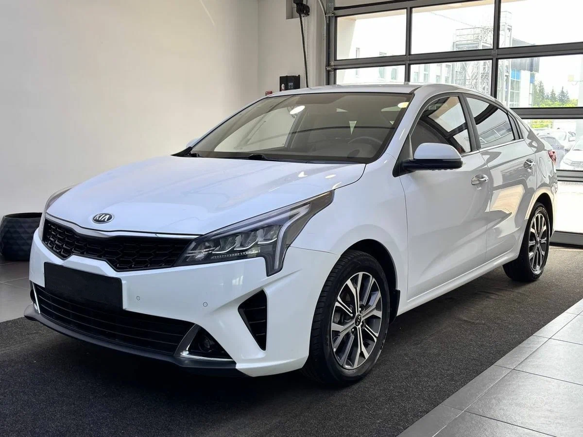KIA Rio купить по цене от 769 000