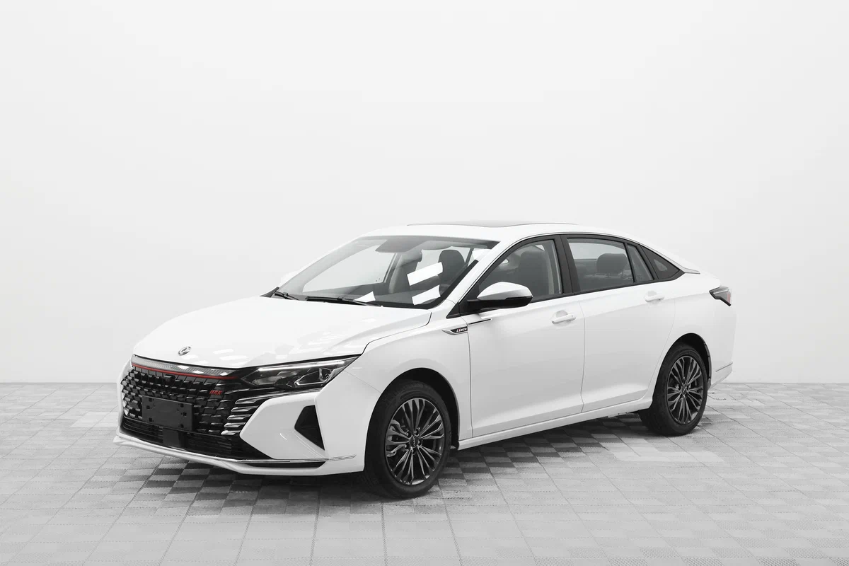 Dongfeng Shine Max купить по цене от 1 174 000