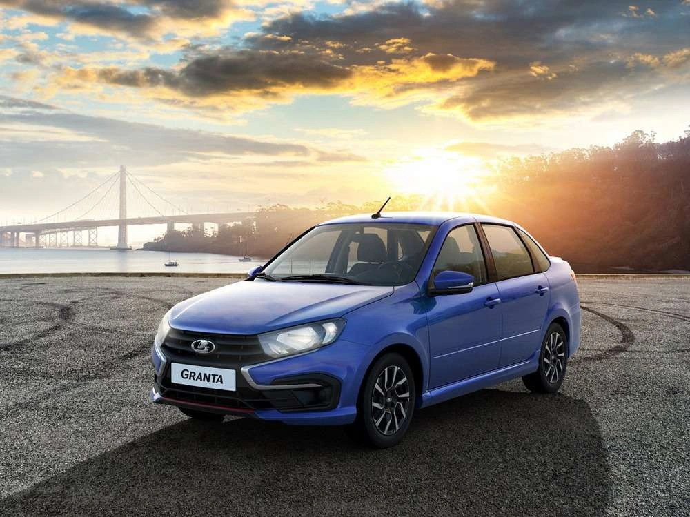 Лада Гранта с автосалона по цене от 521 000