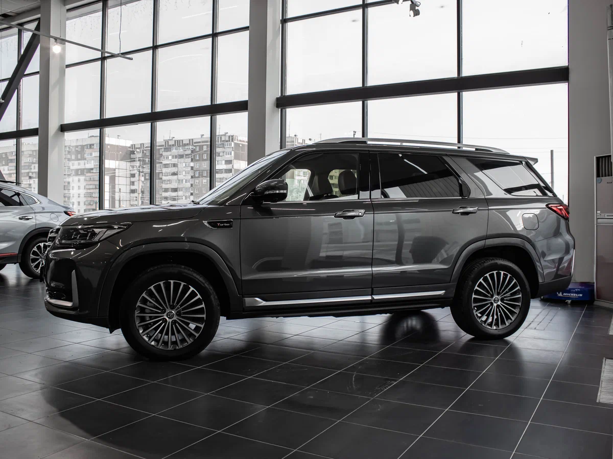 Чанган КС95 с автосалона по цене от 2 567 000