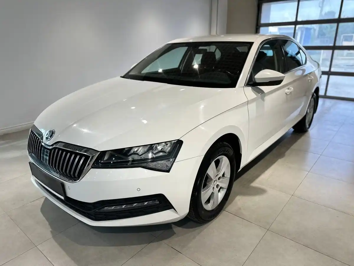 Skoda Superb по цене от 1 274 000