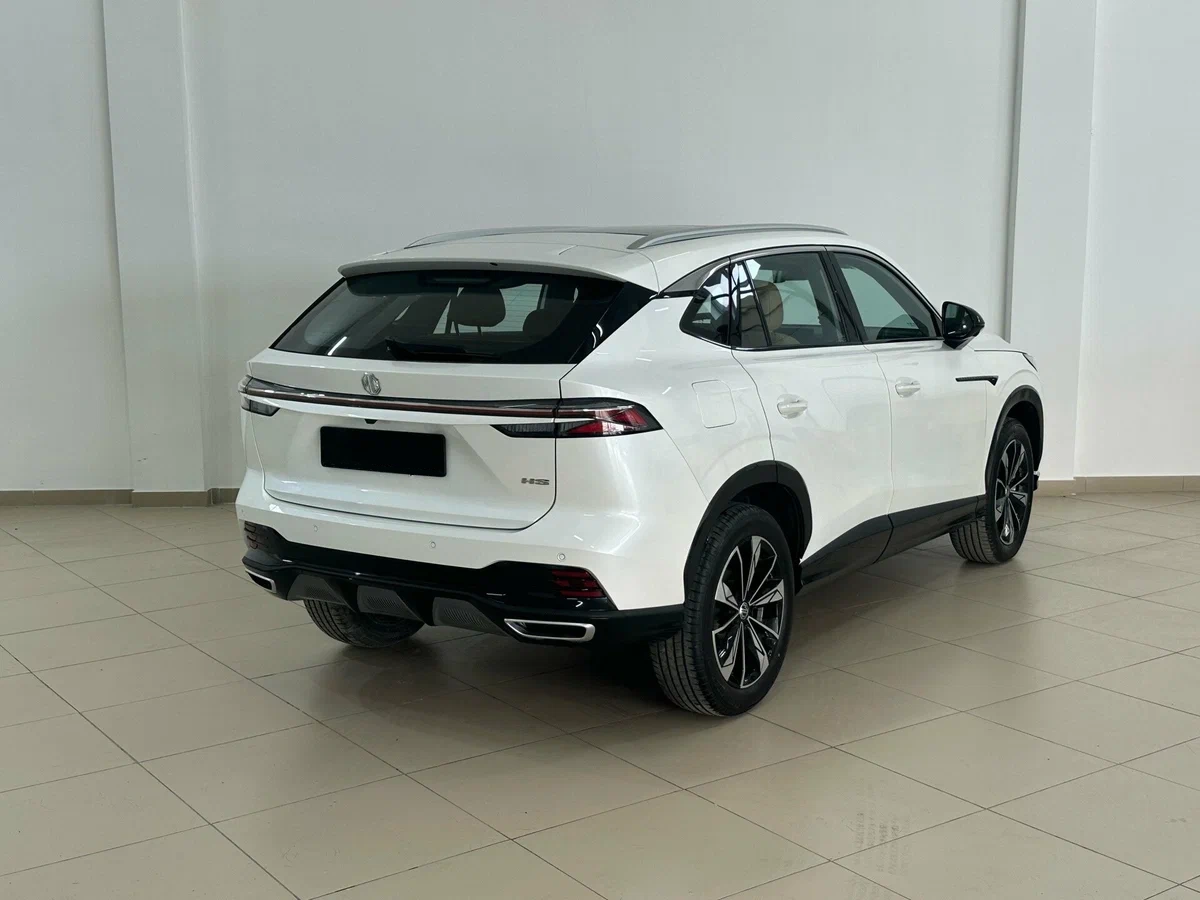 ЭмДжи ХС с автосалона по цене от 2 100 000